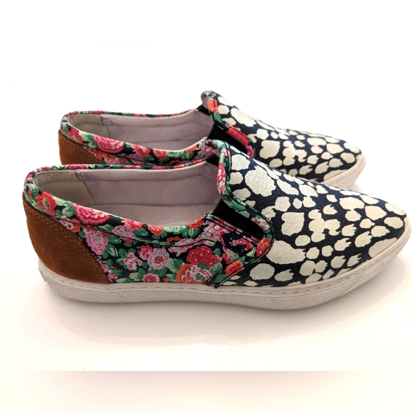 COACH Limited Edition C103 Sneakers - Picture 2 of 8